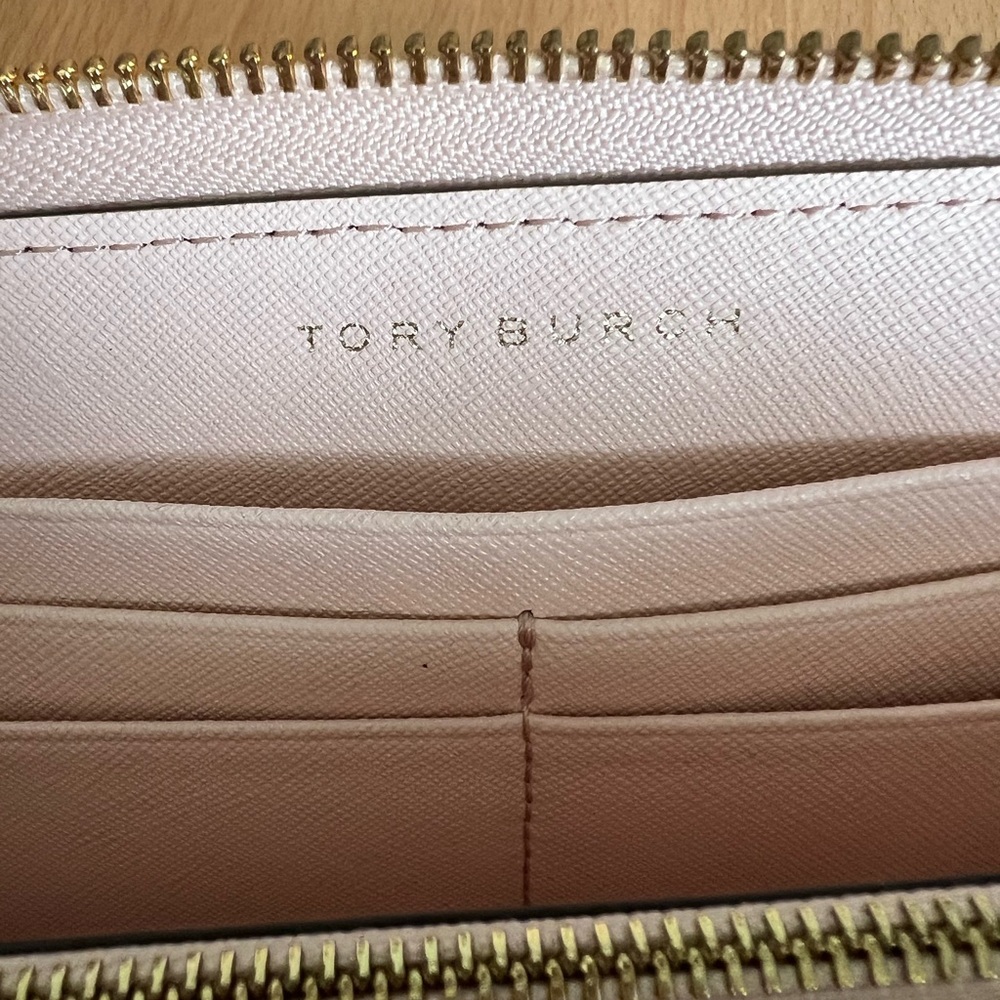 Tory Burch Light Pink Wallet - Picture 8 of 12